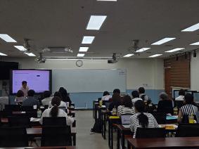 학부모회 주관 3학년 학부모 대상 진학 연수